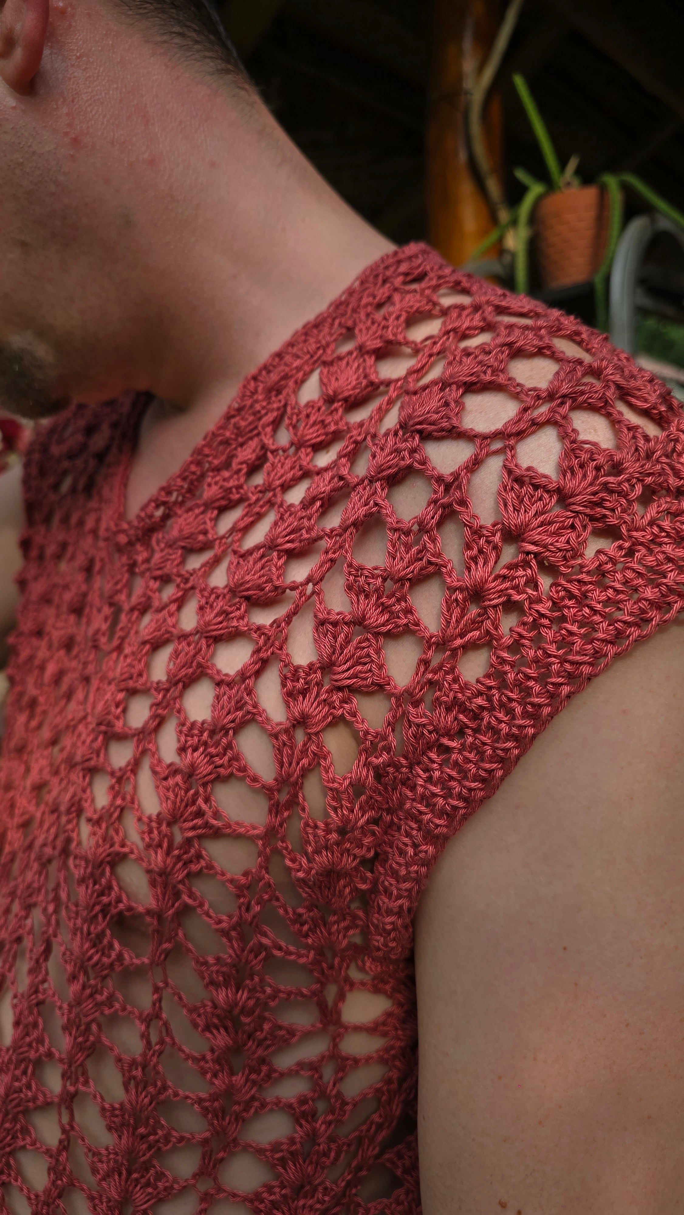 Sleeveless Mesh Shirt